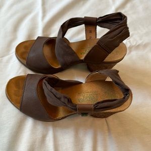El Naturalista brown sandals  Size 36